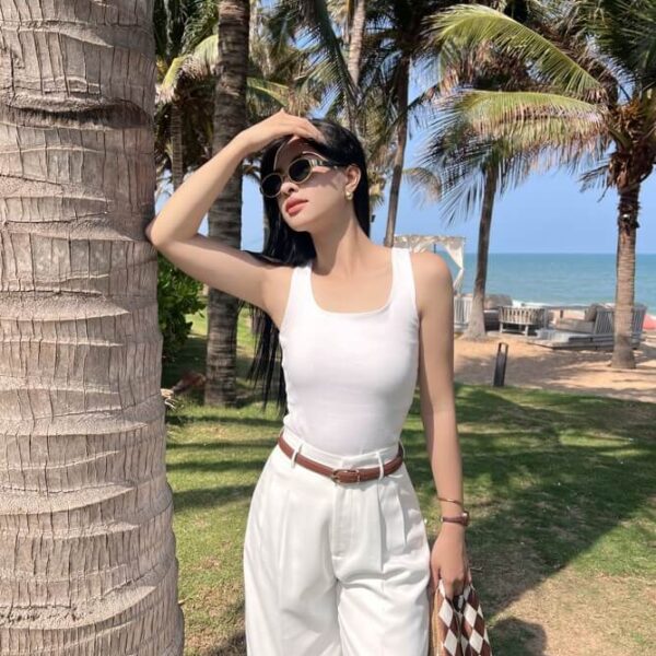 Áo ba lỗ cổ vuông trắng