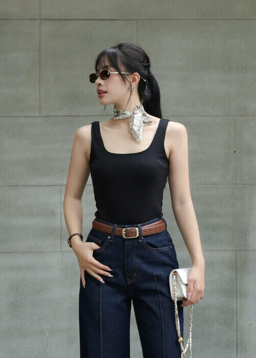 Quần Jean Nữ Ống Suông Lật Lai Tôn Dáng