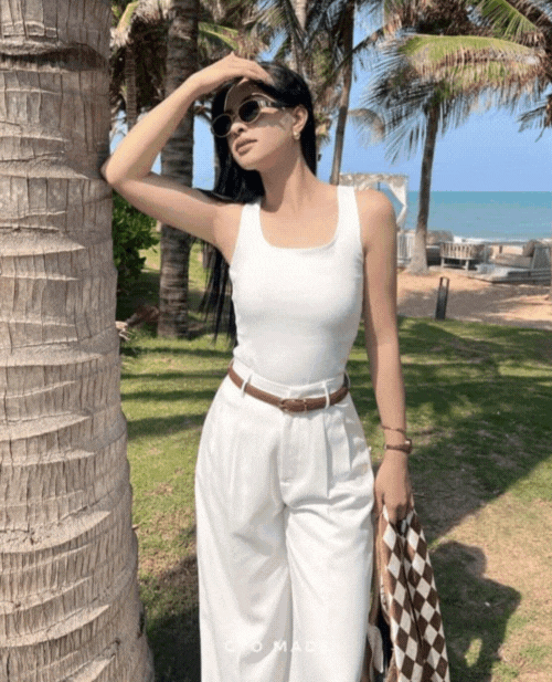 Áo ba lỗ cổ vuông trắng