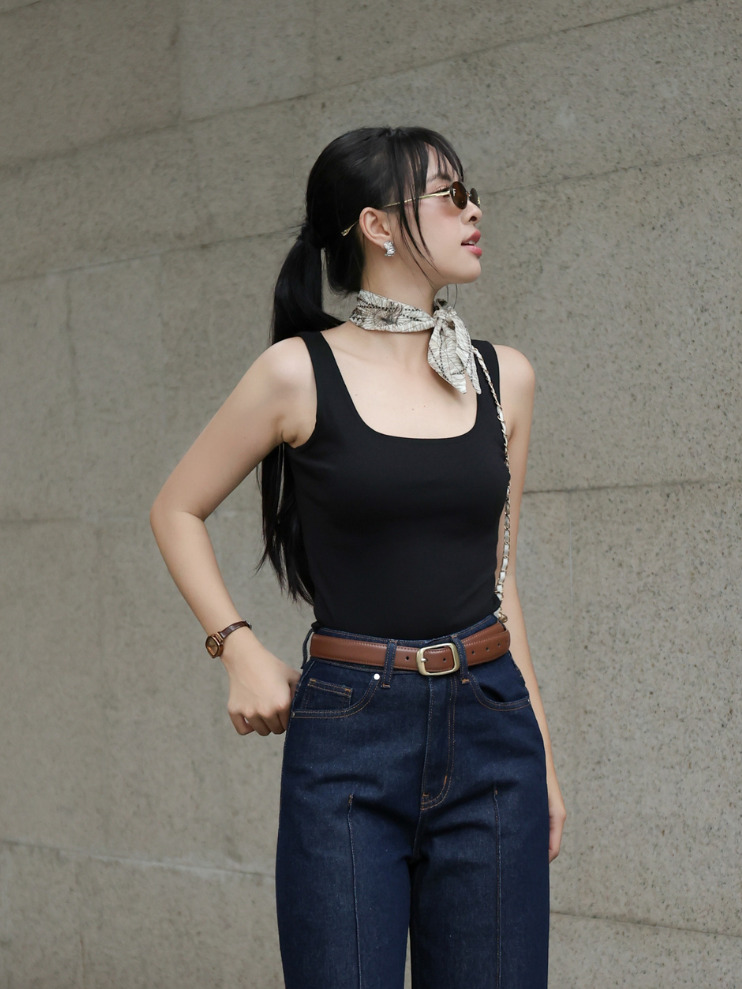 Áo Ba Lỗ Cổ Vuông Đen Cotton 4 Chiều